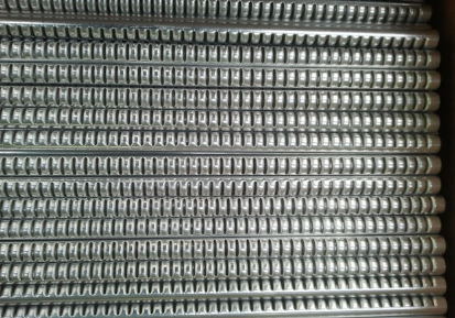 集流管生產(chǎn)企業(yè)講解：冬季開車內空調需要注意哪些問題